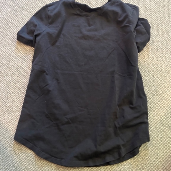 Lululemon pocket t-shirt - Picture 6 of 7
